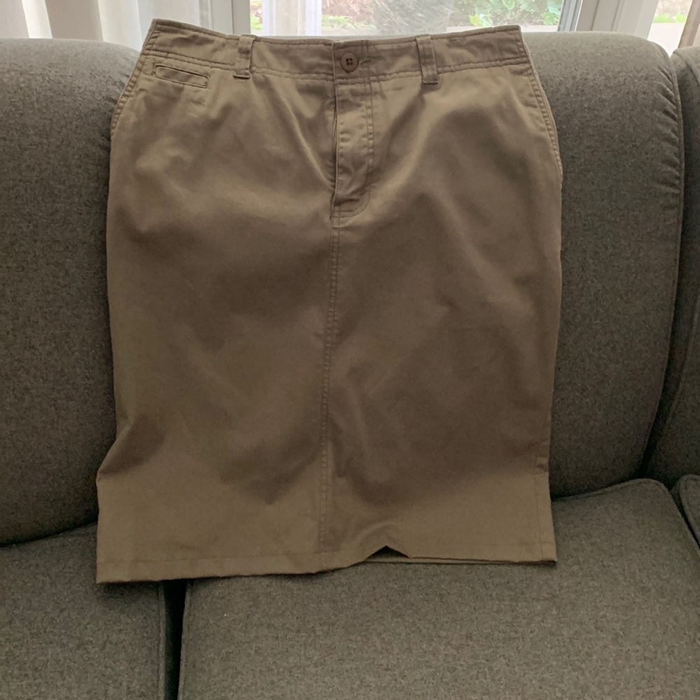 Eddie Bauer light olive brushed cotton stretch midi skirt sz8 w back vent